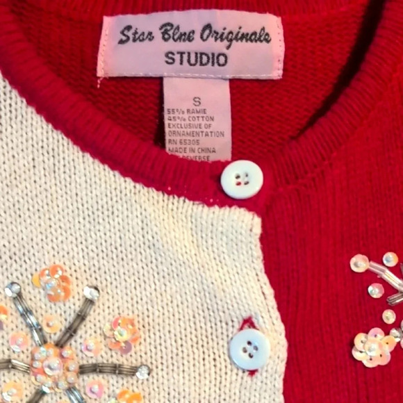 Vintage - Ugly Red and White Snowflake Christmas Cardigan - Picture 2 of 4